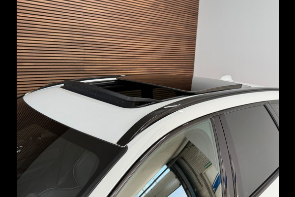 Volvo XC60 2.0 T6 Plug-in hybrid AWD R-Design | Facelift | Black Pack |Pano | Leder