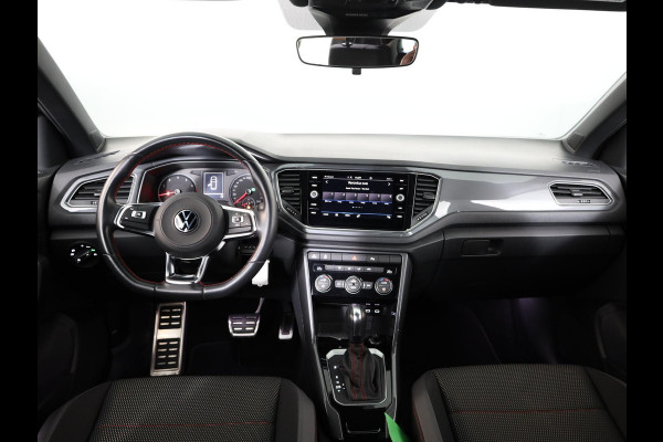 Volkswagen T-Roc 1.5 TSI Sport 150 pk Automaat (DSG) | Autom. airco | Parkeersensoren | Lichtmetalen velgen 18" | Extra getint glas |