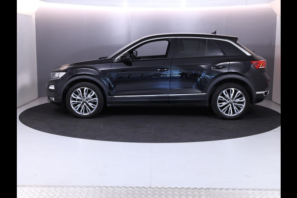 Volkswagen T-Roc 1.5 TSI Sport 150 pk Automaat (DSG) | Autom. airco | Parkeersensoren | Lichtmetalen velgen 18" | Extra getint glas |