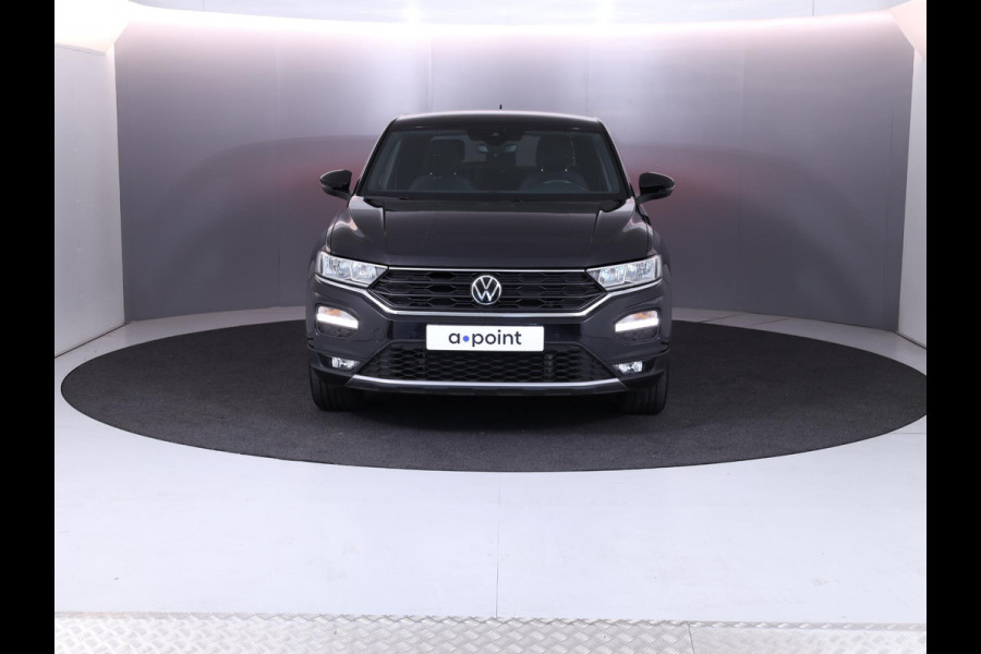 Volkswagen T-Roc 1.5 TSI Sport 150 pk Automaat (DSG) | Autom. airco | Parkeersensoren | Lichtmetalen velgen 18" | Extra getint glas |