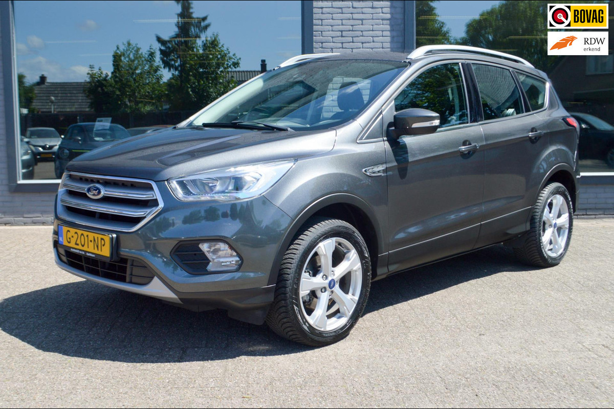 Ford Kuga 1.5 EcoBoost Titanium | Afn. trekhaak | 1800 kg trekgewicht | Navigatie Ford Kuga 1.5 EcoBoost Titanium | Afn. trekhaak | 1800 kg trekgewicht | Navigatie