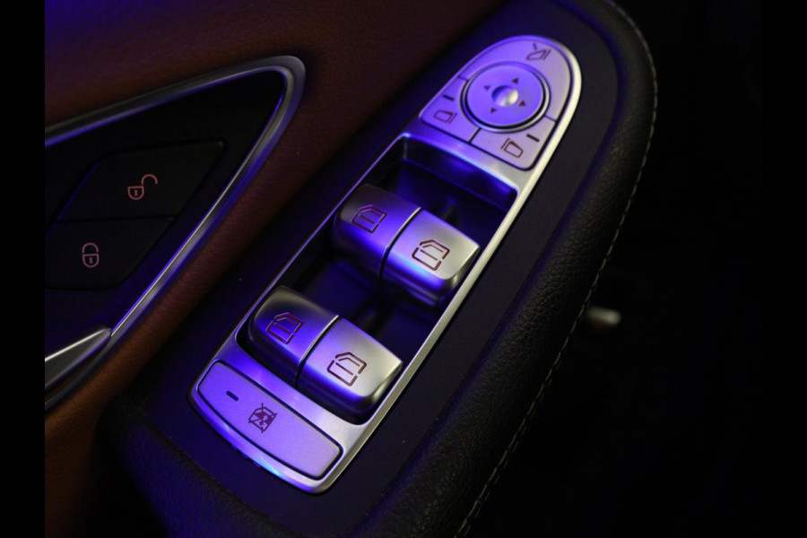 Mercedes-Benz C-Klasse 300e AMG | Panoramadak | Leder | Adaptive cruise | Stoelverwarming | Matrix LED | 360 camera | Carplay | Navigatie | Park Assist