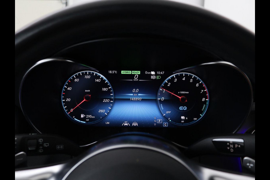 Mercedes-Benz C-Klasse 300e AMG | Panoramadak | Leder | Adaptive cruise | Stoelverwarming | Matrix LED | 360 camera | Carplay | Navigatie | Park Assist