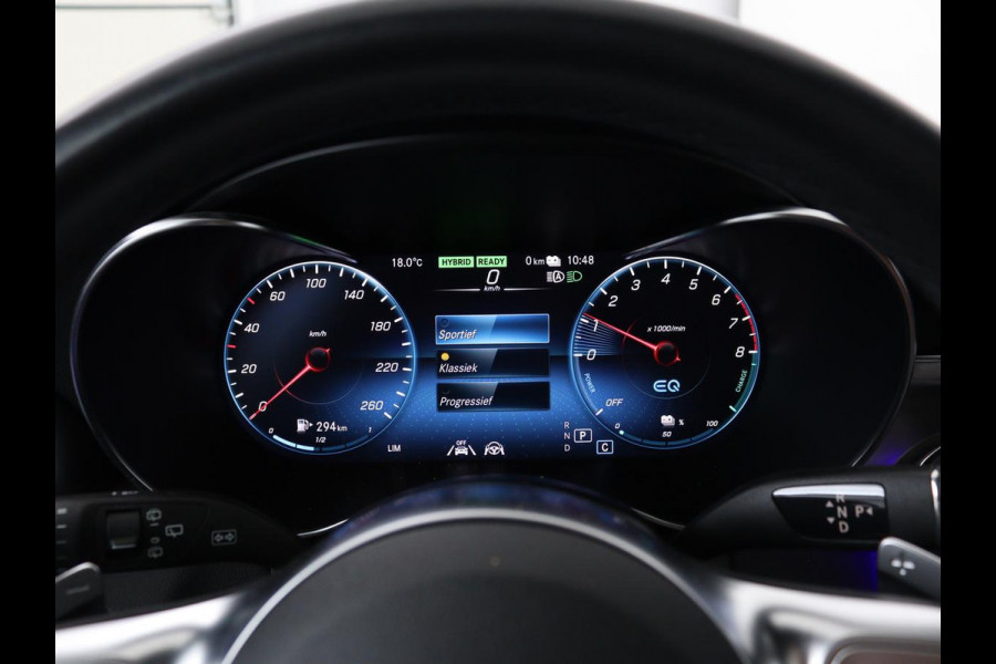Mercedes-Benz C-Klasse 300e AMG | Panoramadak | Leder | Adaptive cruise | Stoelverwarming | Matrix LED | 360 camera | Carplay | Navigatie | Park Assist