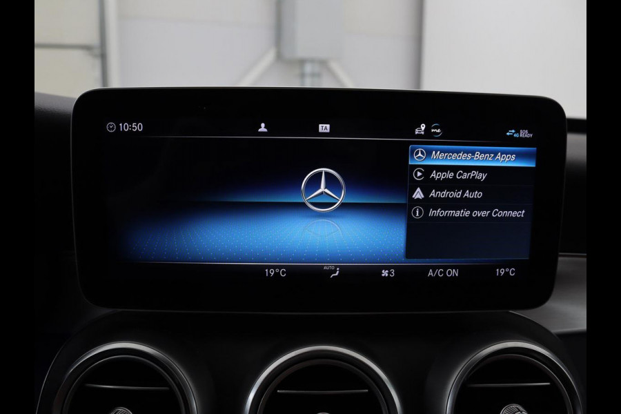 Mercedes-Benz C-Klasse 300e AMG | Panoramadak | Leder | Adaptive cruise | Stoelverwarming | Matrix LED | 360 camera | Carplay | Navigatie | Park Assist