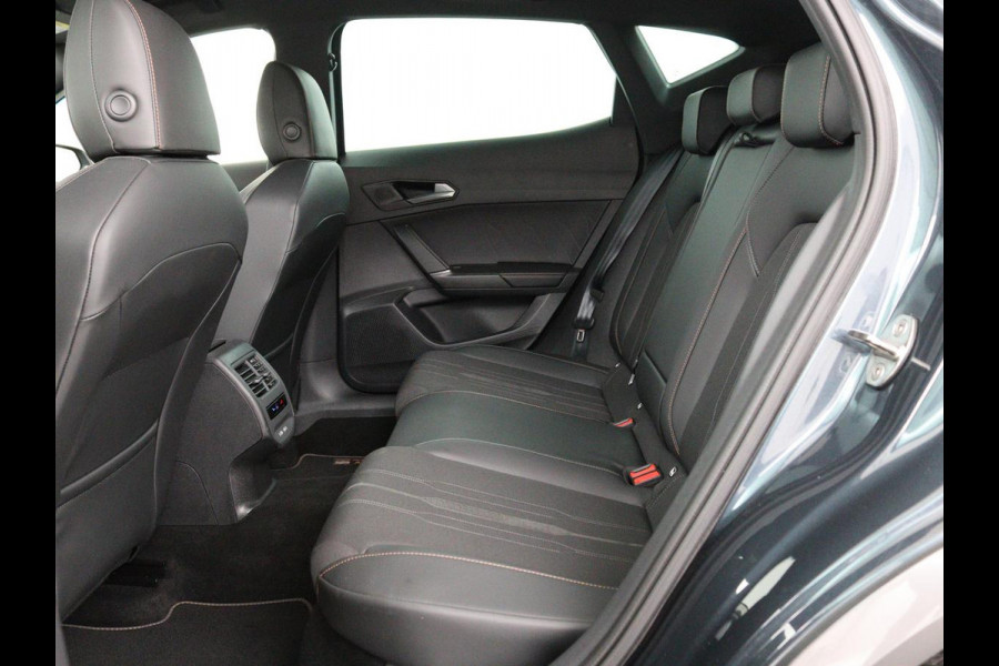 CUPRA Formentor 1.4 e-Hybrid | Stoel & stuurverwarming | Adaptive cruise | Carplay | Navigatie | Full LED | Sfeerverlichting | Keyless | Sportstoelen