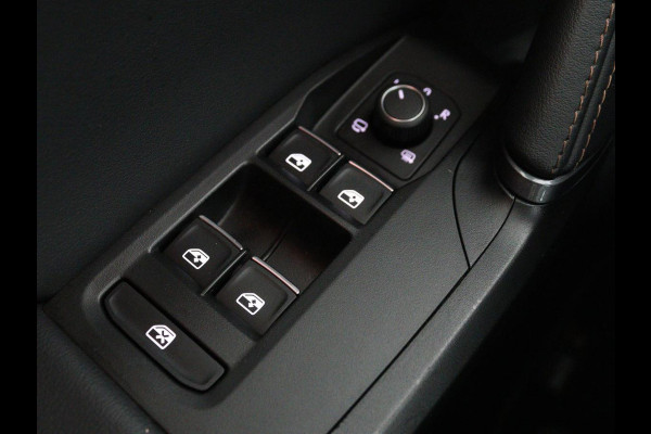 CUPRA Formentor 1.4 e-Hybrid | Stoel & stuurverwarming | Adaptive cruise | Carplay | Navigatie | Full LED | Sfeerverlichting | Keyless | Sportstoelen