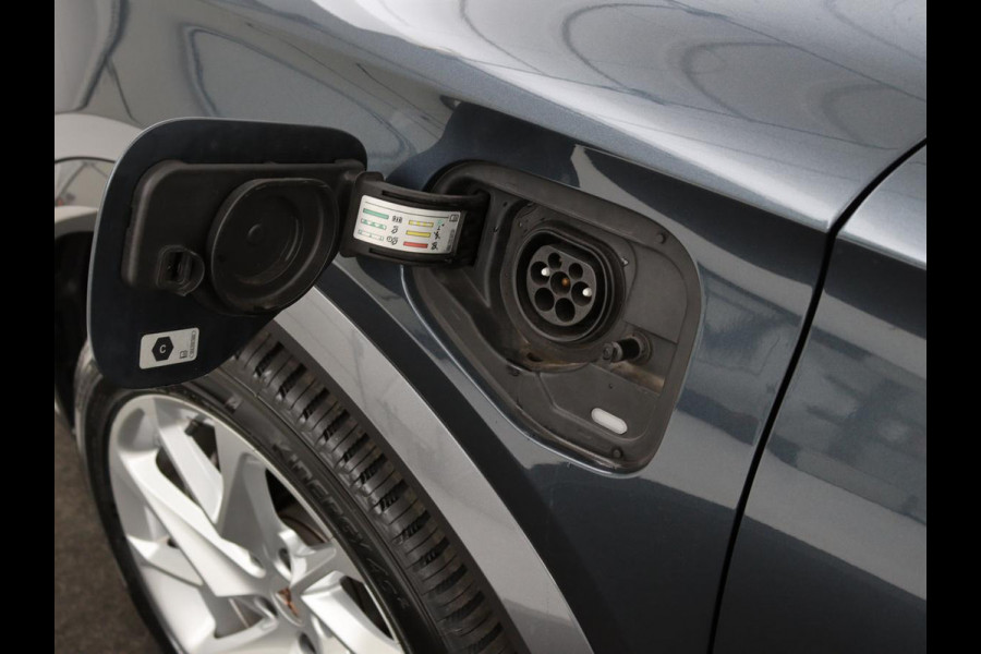 CUPRA Formentor 1.4 e-Hybrid | Stoel & stuurverwarming | Adaptive cruise | Carplay | Navigatie | Full LED | Sfeerverlichting | Keyless | Sportstoelen