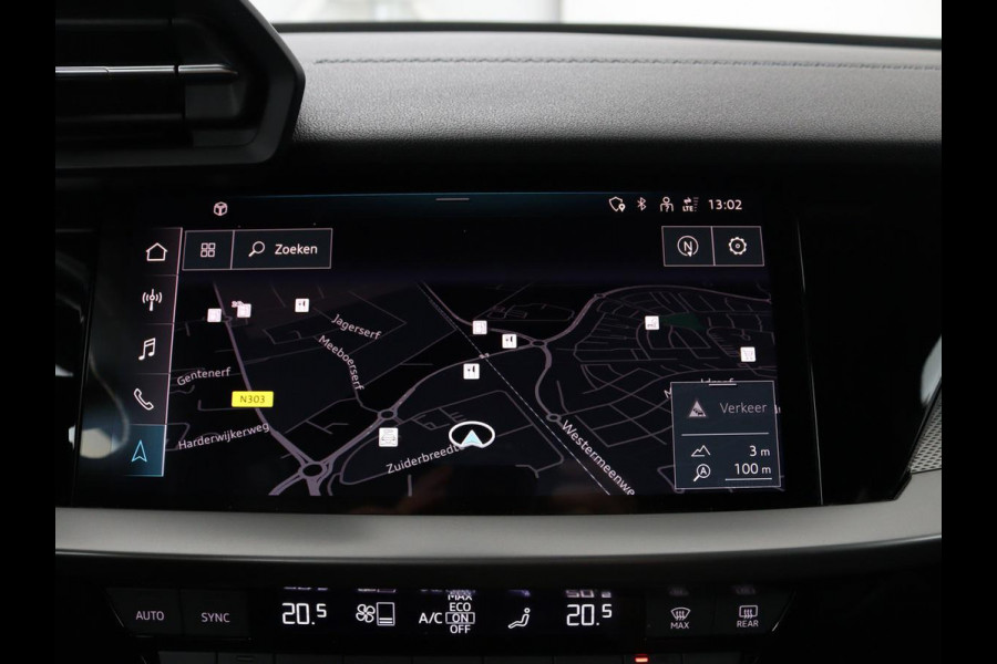 Audi A3 30 TFSI S edition | Carplay | Trekhaak | Sportstoelen | Navigatie | Virtual Cockpit | Half leder | Full LED | Climate control | Cruise control | Getint glas