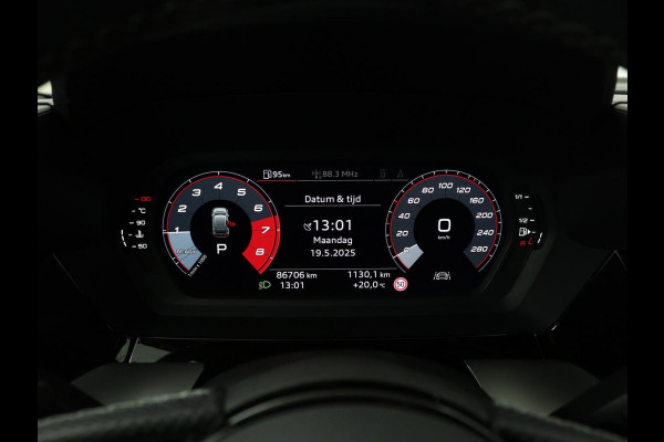 Audi A3 30 TFSI S edition | Carplay | Trekhaak | Sportstoelen | Navigatie | Virtual Cockpit | Half leder | Full LED | Climate control | Cruise control | Getint glas