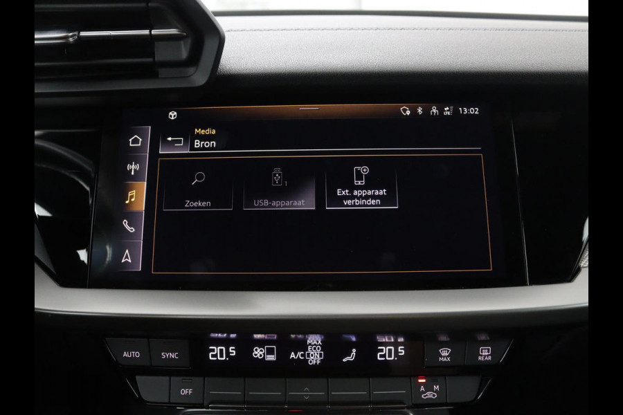 Audi A3 30 TFSI S edition | Carplay | Trekhaak | Sportstoelen | Navigatie | Virtual Cockpit | Half leder | Full LED | Climate control | Cruise control | Getint glas