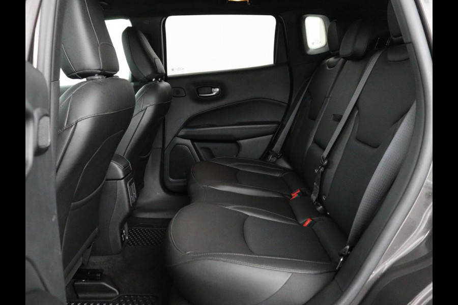 Jeep Compass 4xe 240 Plug-in Hybrid Electric S | Leder | Trekhaak | Alpine Sound | Stoel & stuurverwarming | Navigatie | Xenon | Camera | Carplay | Keyless | Climate control