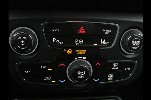 Jeep Compass 4xe 240 Plug-in Hybrid Electric S | Leder | Trekhaak | Alpine Sound | Stoel & stuurverwarming | Navigatie | Xenon | Camera | Carplay | Keyless | Climate control