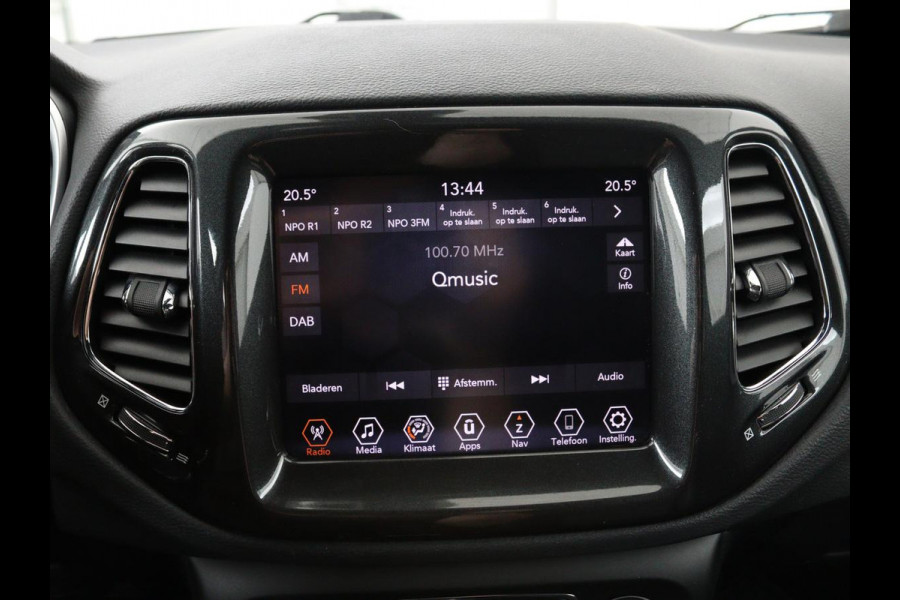 Jeep Compass 4xe 240 Plug-in Hybrid Electric S | Leder | Trekhaak | Alpine Sound | Stoel & stuurverwarming | Navigatie | Xenon | Camera | Carplay | Keyless | Climate control