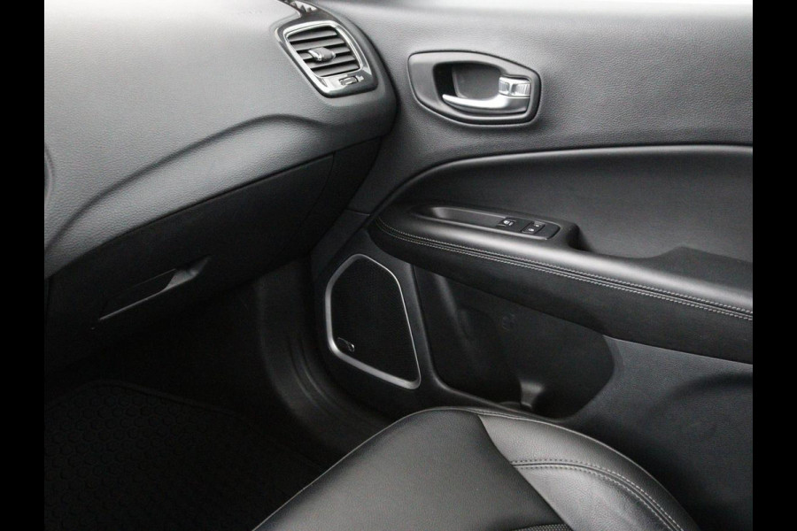 Jeep Compass 4xe 240 Plug-in Hybrid Electric S | Leder | Trekhaak | Alpine Sound | Stoel & stuurverwarming | Navigatie | Xenon | Camera | Carplay | Keyless | Climate control