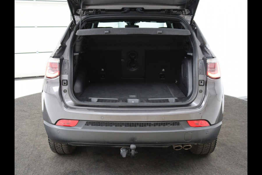 Jeep Compass 4xe 240 Plug-in Hybrid Electric S | Leder | Trekhaak | Alpine Sound | Stoel & stuurverwarming | Navigatie | Xenon | Camera | Carplay | Keyless | Climate control