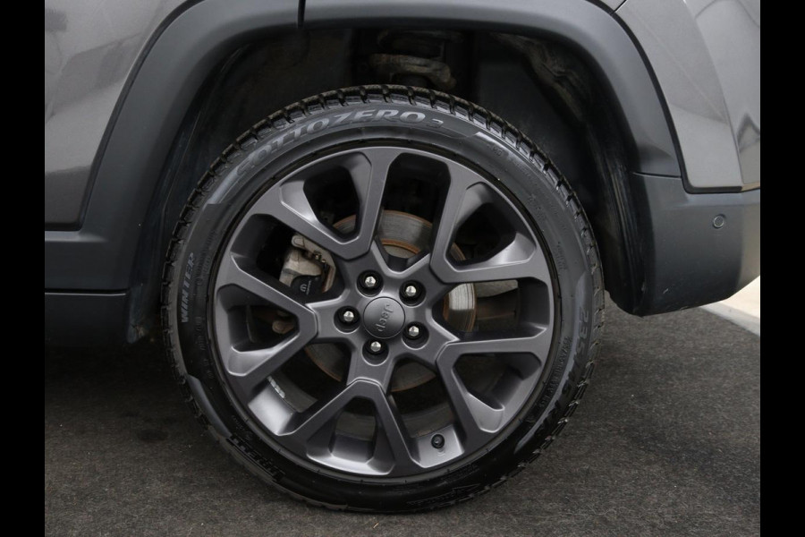 Jeep Compass 4xe 240 Plug-in Hybrid Electric S | Leder | Trekhaak | Alpine Sound | Stoel & stuurverwarming | Navigatie | Xenon | Camera | Carplay | Keyless | Climate control