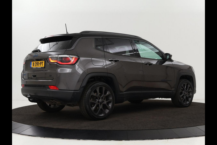 Jeep Compass 4xe 240 Plug-in Hybrid Electric S | Leder | Trekhaak | Alpine Sound | Stoel & stuurverwarming | Navigatie | Xenon | Camera | Carplay | Keyless | Climate control
