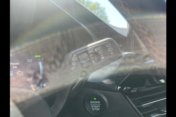 Ford Kuga 2.5 PHEV ST-Line X 225pk | Black Pack | SYNC 3 Navigatie |