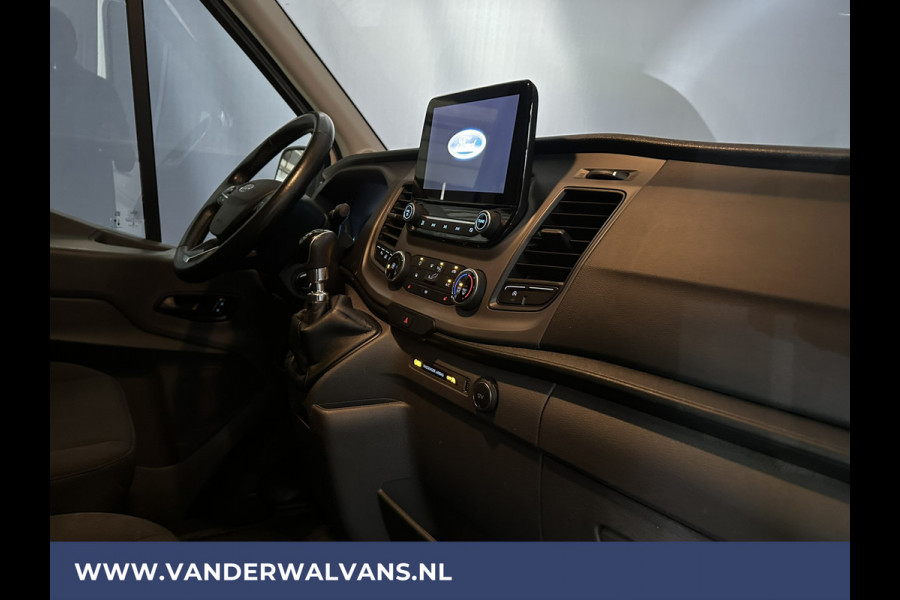 Ford Transit 2.0 TDCI 131pk L3H2 Euro6 Airco | Camera | Navigatie | Apple Carplay | Android Auto Cruisecontrol, Stoelverwarming, Verwarmde voorruit, Parkeersensoren, Bijrijdersbank, 2500kg trekvermogen