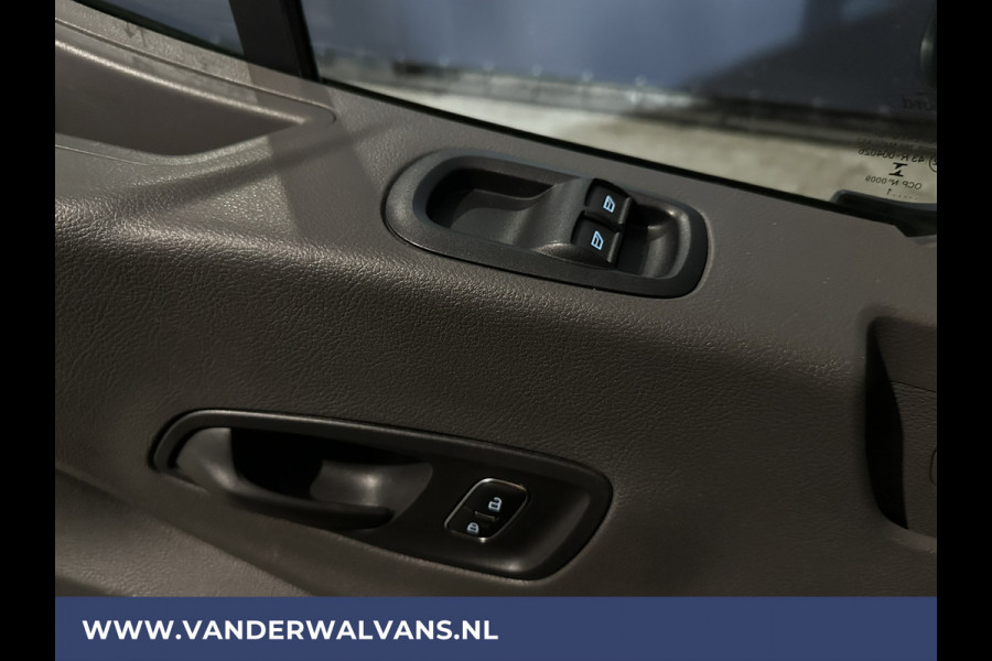 Ford Transit 2.0 TDCI 131pk L3H2 Euro6 Airco | Camera | Navigatie | Apple Carplay | Android Auto Cruisecontrol, Stoelverwarming, Verwarmde voorruit, Parkeersensoren, Bijrijdersbank, 2500kg trekvermogen