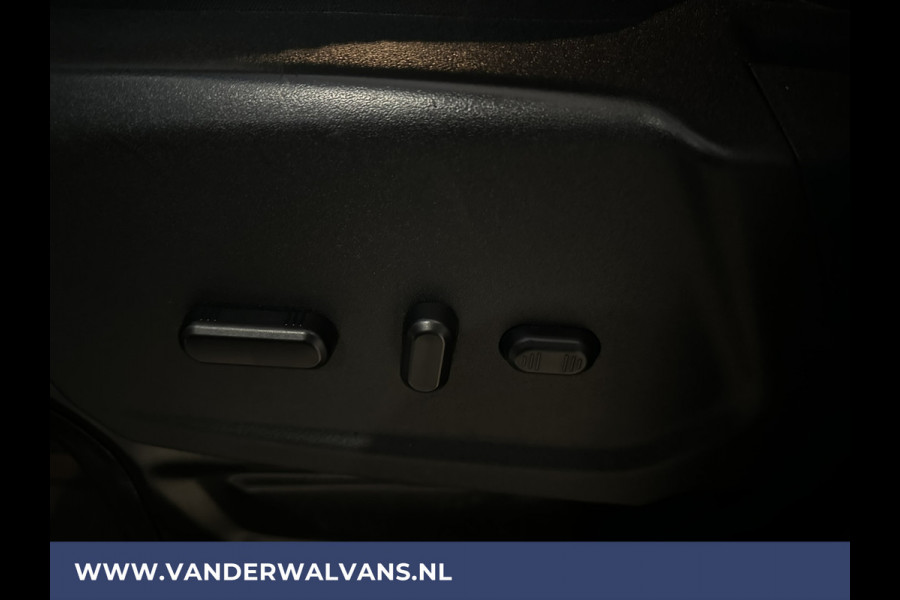 Ford Transit 2.0 TDCI 131pk L3H2 Euro6 Airco | Camera | Navigatie | Cruisecontrol | Verwarmde voorruit Stoelverwarming, Elektrisch verstelbare bestuurdersstoel, Parkeersensoren, Bijrijdersbank