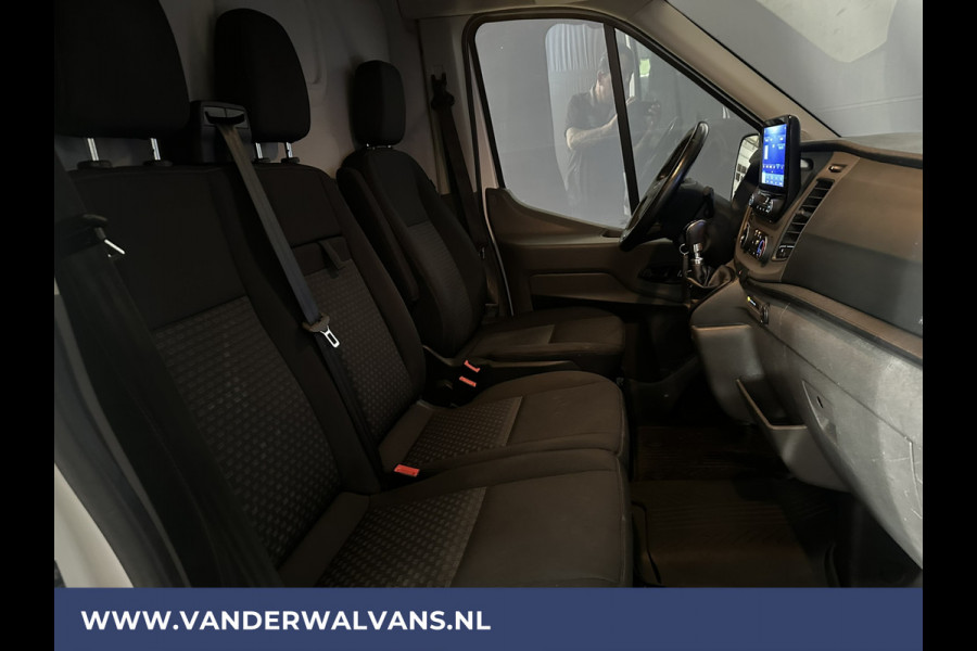 Ford Transit 2.0 TDCI 131pk L3H2 Euro6 Airco | Camera | Navigatie | Cruisecontrol | Verwarmde voorruit Stoelverwarming, Elektrisch verstelbare bestuurdersstoel, Parkeersensoren, Bijrijdersbank