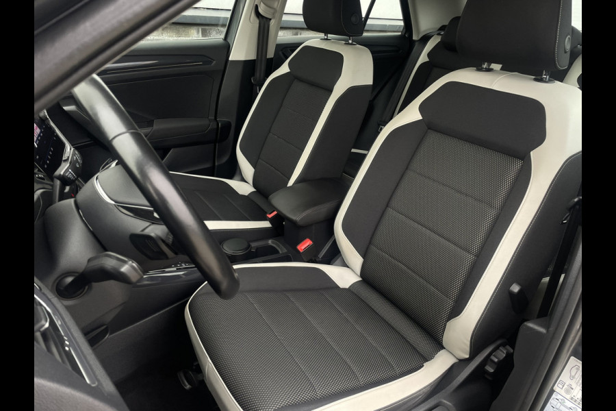Volkswagen T-Roc 1.5 TSI Sport | LED | Trekhaak | Carplay | Navi | Camera | PDC