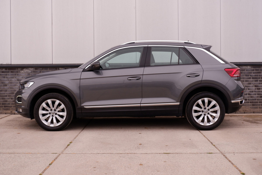Volkswagen T-Roc 1.5 TSI Sport | LED | Trekhaak | Carplay | Navi | Camera | PDC