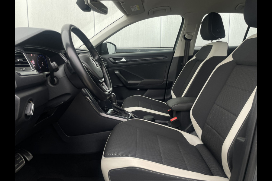 Volkswagen T-Roc 1.5 TSI Sport | LED | Trekhaak | Carplay | Navi | Camera | PDC