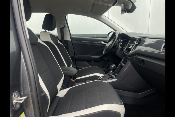 Volkswagen T-Roc 1.5 TSI Sport | LED | Trekhaak | Carplay | Navi | Camera | PDC