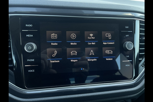 Volkswagen T-Roc 1.5 TSI Sport | LED | Trekhaak | Carplay | Navi | Camera | PDC