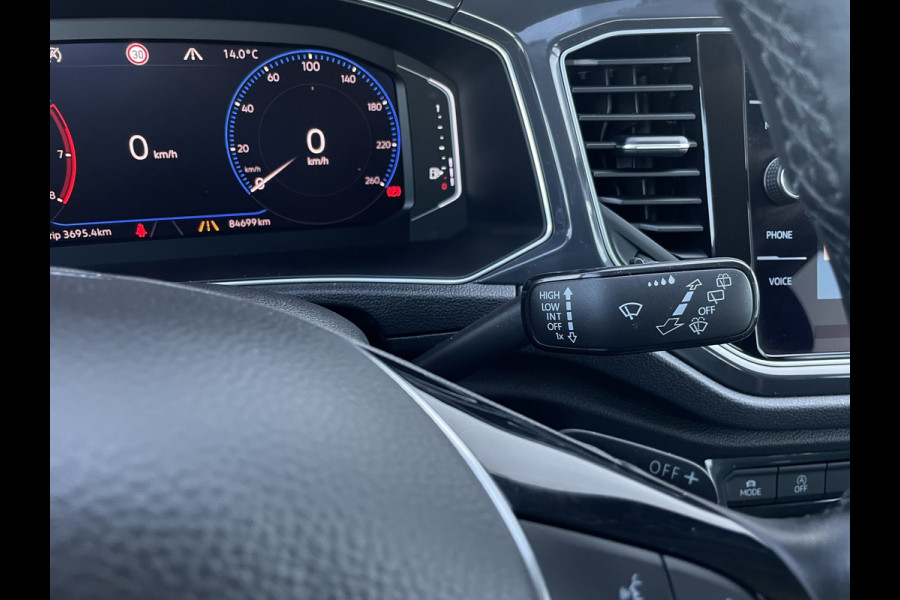Volkswagen T-Roc 1.5 TSI Sport | LED | Trekhaak | Carplay | Navi | Camera | PDC