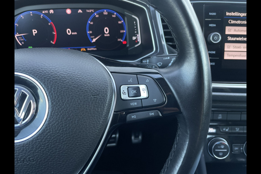Volkswagen T-Roc 1.5 TSI Sport | LED | Trekhaak | Carplay | Navi | Camera | PDC