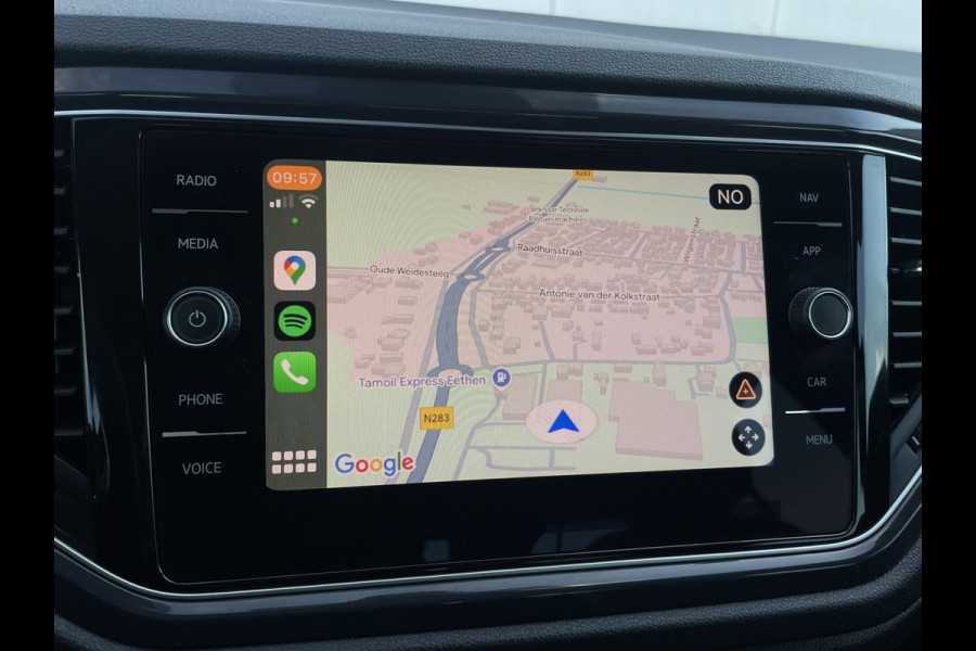 Volkswagen T-Roc 1.5 TSI Sport | LED | Trekhaak | Carplay | Navi | Camera | PDC