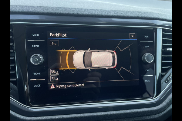Volkswagen T-Roc 1.5 TSI Sport | LED | Trekhaak | Carplay | Navi | Camera | PDC
