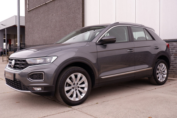 Volkswagen T-Roc 1.5 TSI Sport | LED | Trekhaak | Carplay | Navi | Camera | PDC