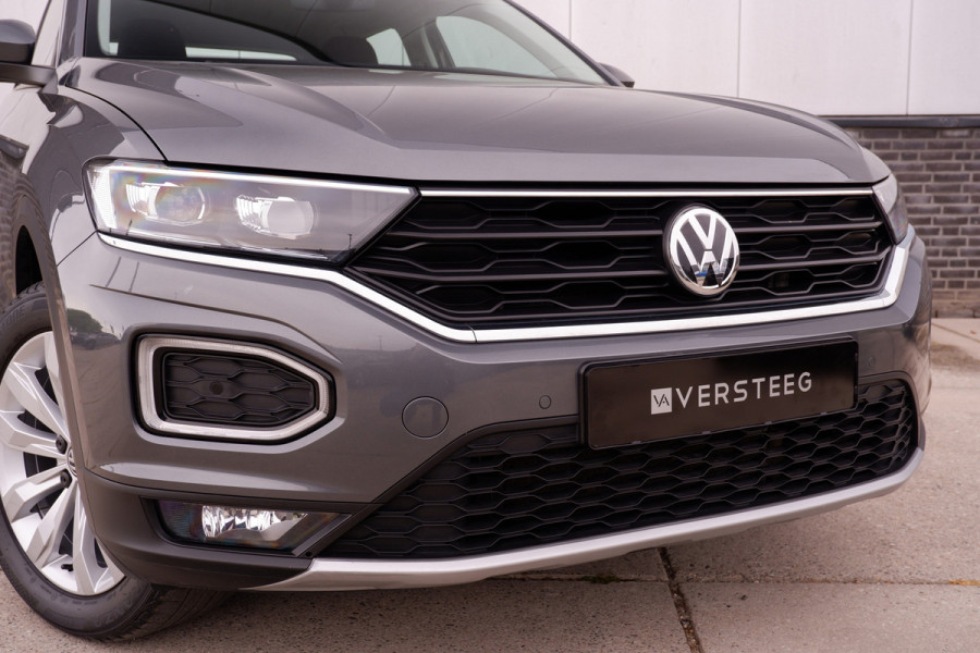 Volkswagen T-Roc 1.5 TSI Sport | LED | Trekhaak | Carplay | Navi | Camera | PDC