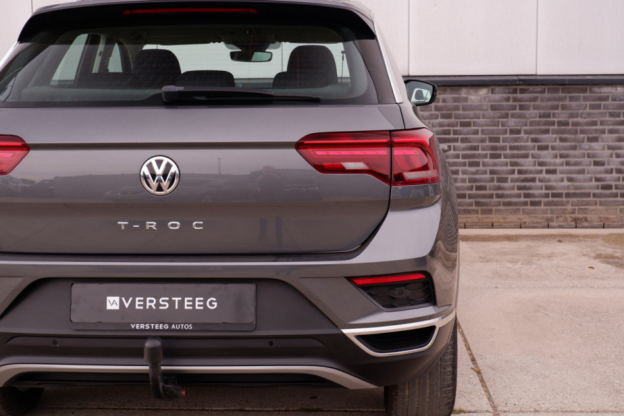 Volkswagen T-Roc 1.5 TSI Sport | LED | Trekhaak | Carplay | Navi | Camera | PDC