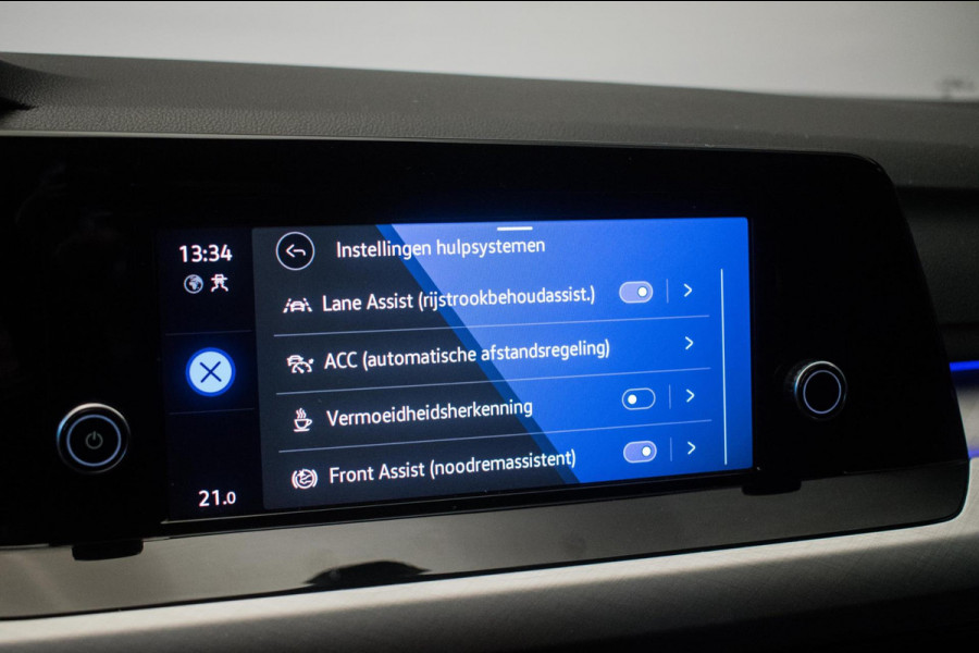 Volkswagen Golf 1.0 eTSI Life Automaat ORG NL [ Sfeerverlichting Full LED Virtual Carplay Adaptive Cruise Parkeersensoren ]