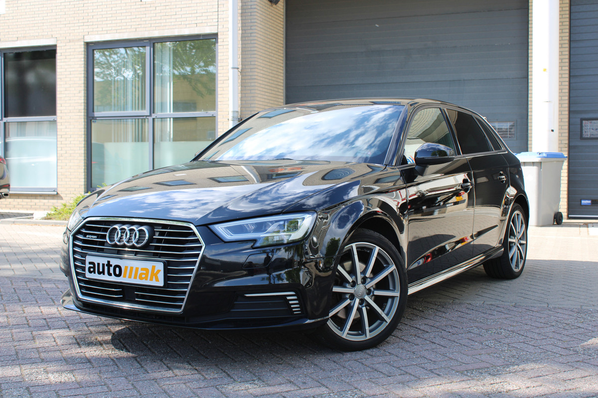 Audi A3 Sportback 40 e-tron Advance Sport Hybride - Automaat - 150 pk - 143.693 km Audi A3 Sportback 40 e-tron Advance Sport Hybride - Automaat - 150 pk - 143.693 km