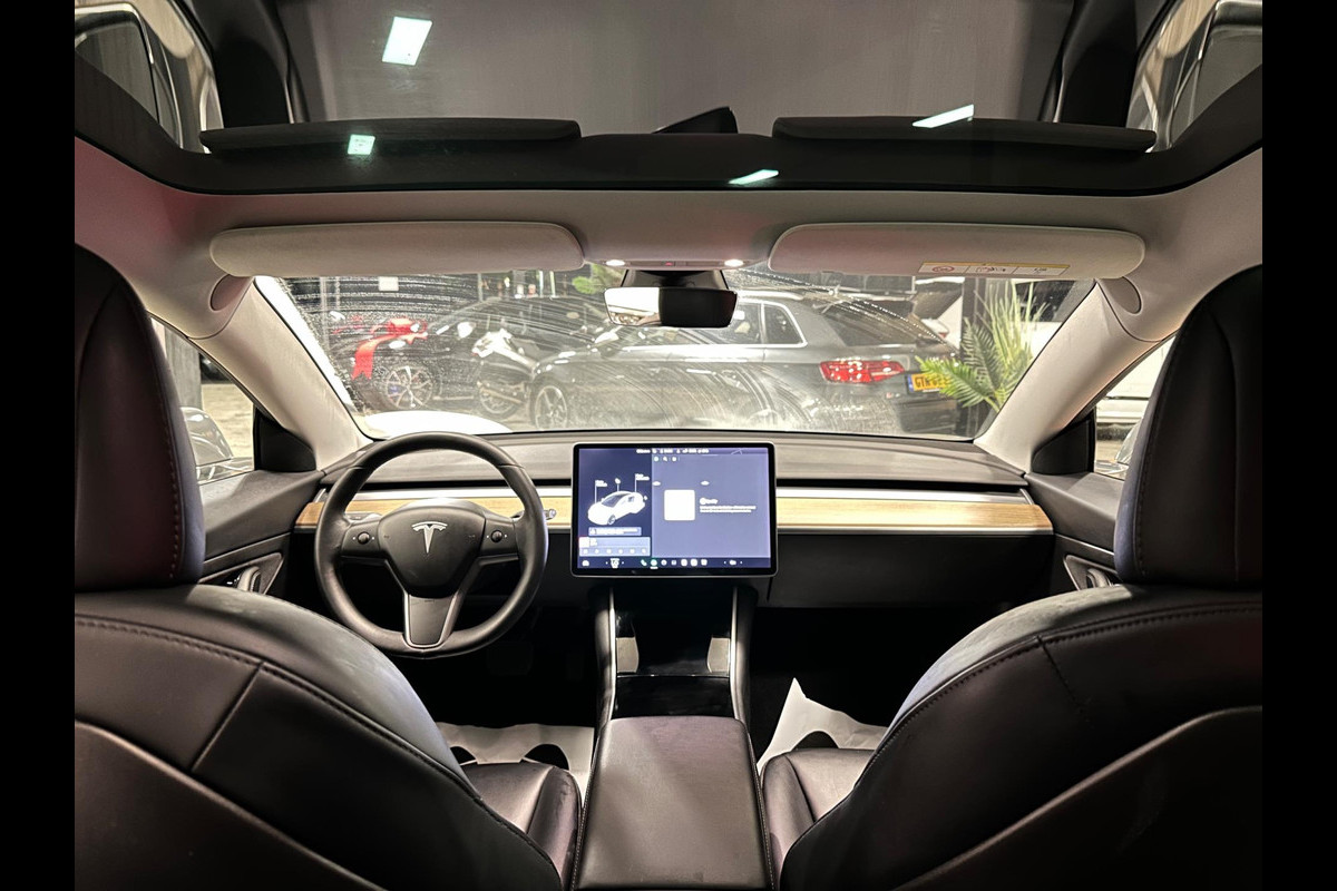 Tesla Model 3 Standard RWD Plus 60 kWh Tesla Model 3 Standard RWD Plus 60 kWh