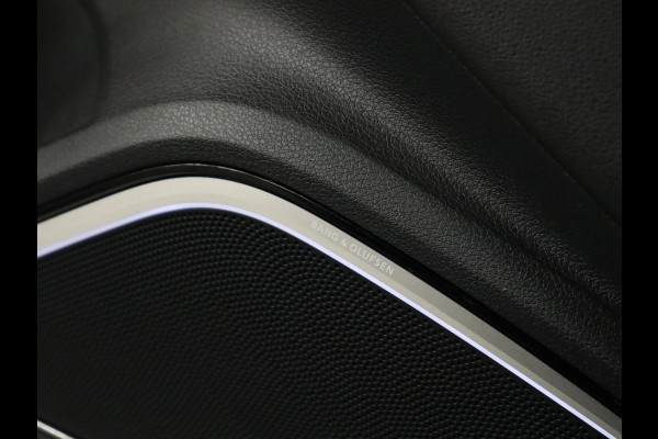 Audi A3 Limousine 1.5 TFSI CoD Design Sport [BANG&OLUFSEN, VIRTUAL COCKPIT, ALCANTARA, TREKHAAK,  SPORTSTOELEN, NIEUWSTAAT]