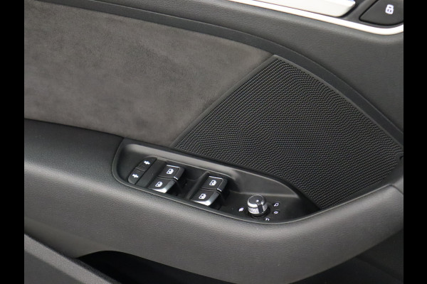 Audi A3 Limousine 1.5 TFSI CoD Design Sport [BANG&OLUFSEN, VIRTUAL COCKPIT, ALCANTARA, TREKHAAK,  SPORTSTOELEN, NIEUWSTAAT]