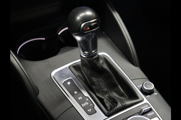 Audi A3 Limousine 1.5 TFSI CoD Design Sport [BANG&OLUFSEN, VIRTUAL COCKPIT, ALCANTARA, TREKHAAK,  SPORTSTOELEN, NIEUWSTAAT]