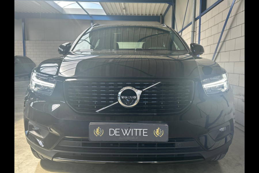Volvo XC40 2.0 B4 R-Design Pano| Blis|Keyless|R-Camera|Full