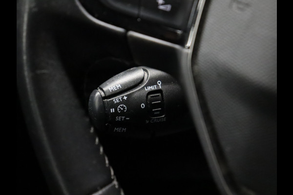 Peugeot 208 1.2 PureTech Sport [CRUISE CONTROL, APPLE CARPLAY, ELEKTRISCHE RAMEN VOOR, NAVIGATIE, NIEUWSTAAT]