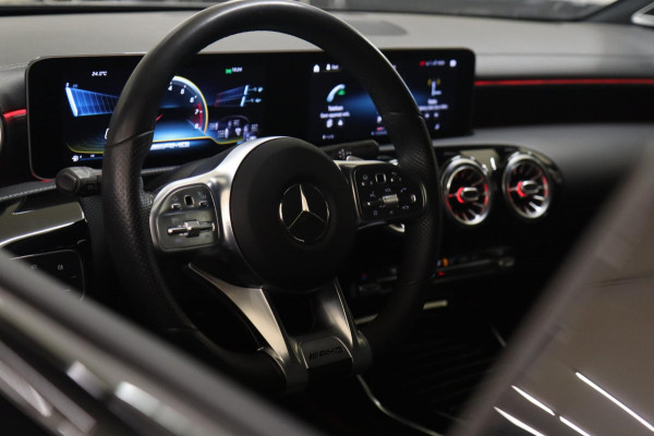 Mercedes-Benz A-Klasse AMG 35 4MATIC PANO/LANEASSIST/BURM/MEMORYST/BOMVOL