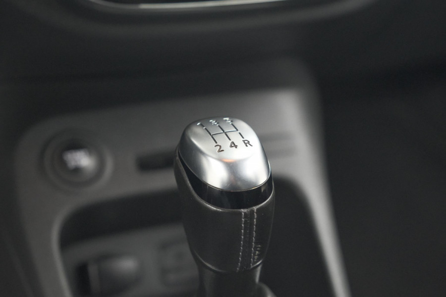 Renault Captur TCe 90 Intens | Trekhaak | Camera | Navigatie | Parkeersensoren