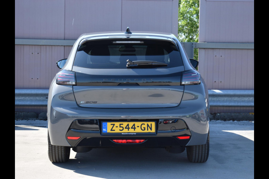 Peugeot e-208 EV Allure 51 kWh 3 FASE | ACHTERUITRIJCAMERA MET SENSOREN | NAVIGATIE & CARPLAY | E.C.C. |